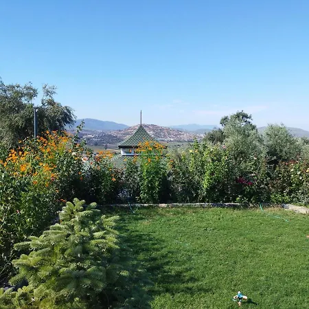 Olive Garden Retreat